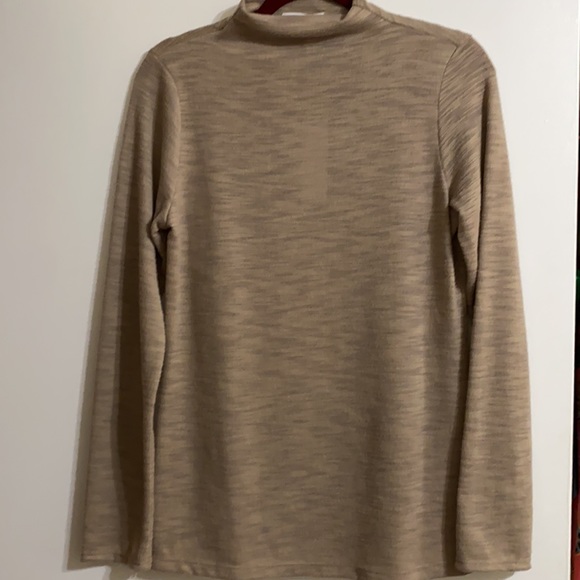 Gilli taupe/tan turtleneck - Picture 4 of 6